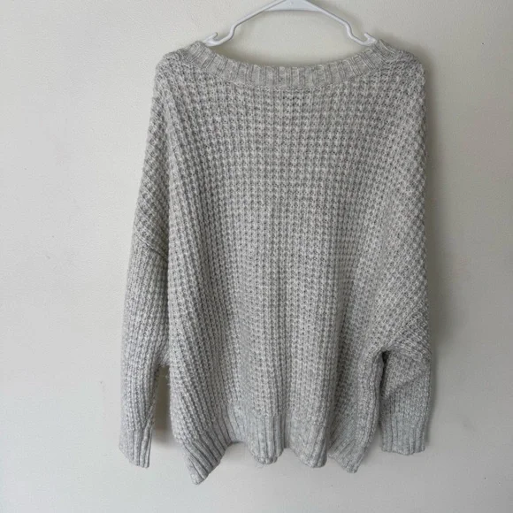 American Eagle grey chunky knit cozy v neck sweater size XL - Picture 9 of 9